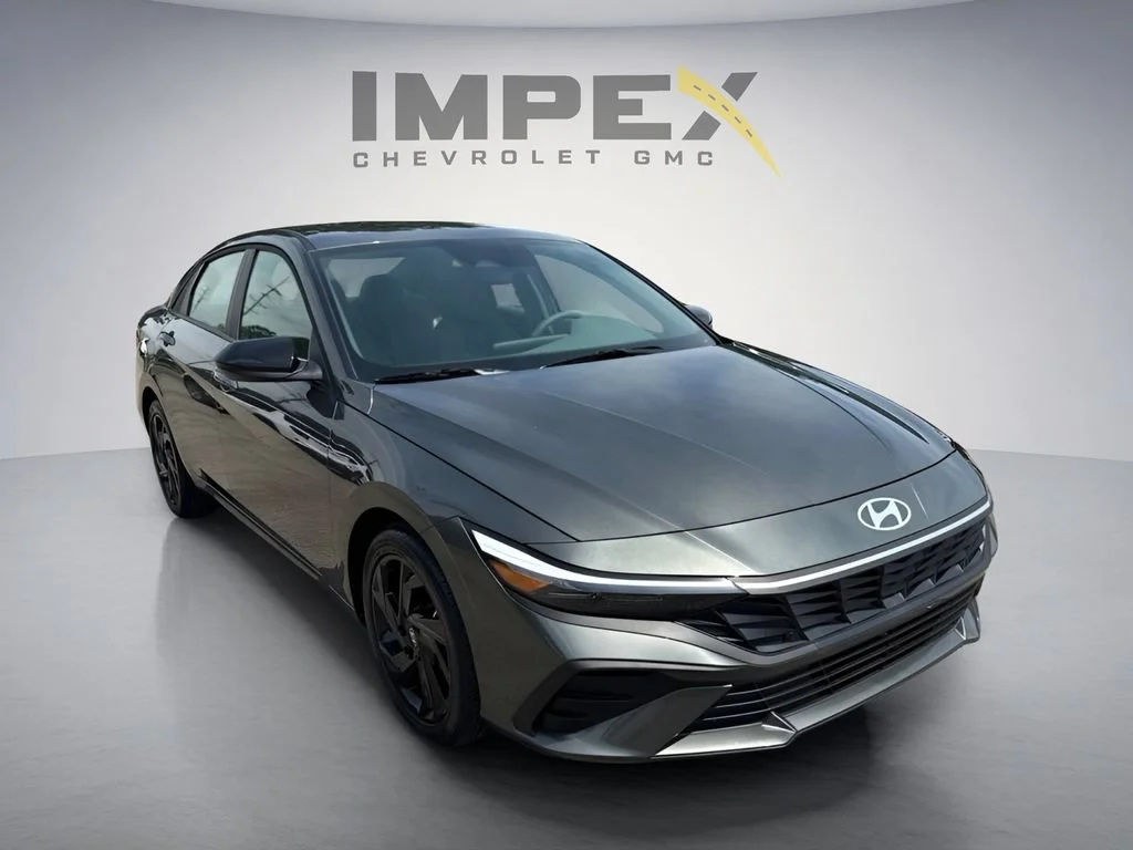 Used 2026 Gray Hyundai SEL Sport image 7