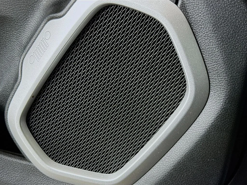 Used 2020 Gray Jeep Sport image 23