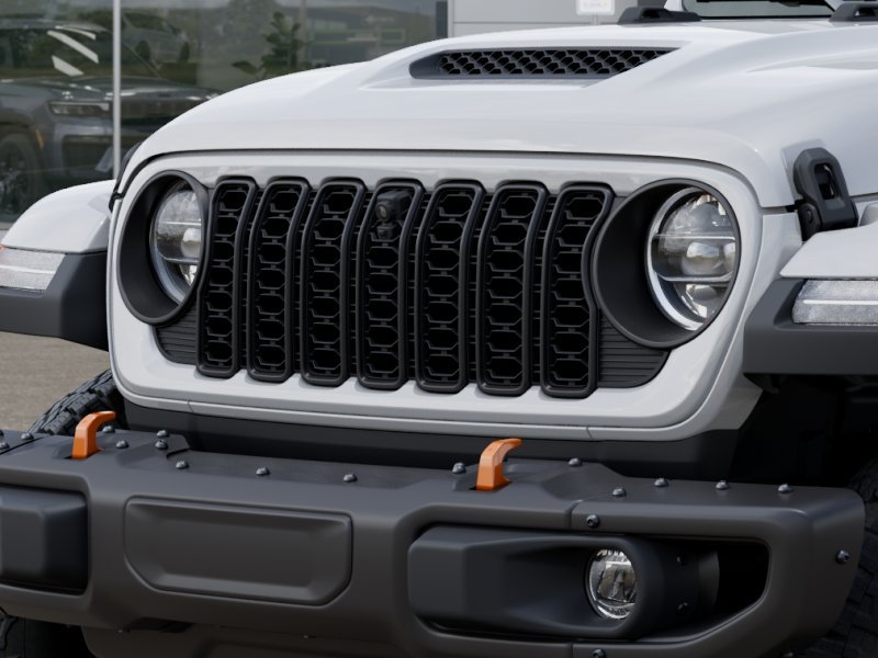 New 2026 Bright White Clear-Coat Exterior Paint Jeep Mojave X image 37