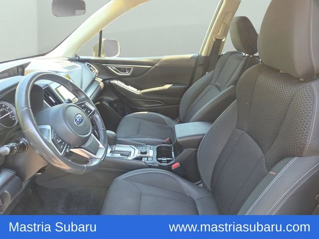 Used 2021 Ice Silver Metallic Subaru Premium image 17