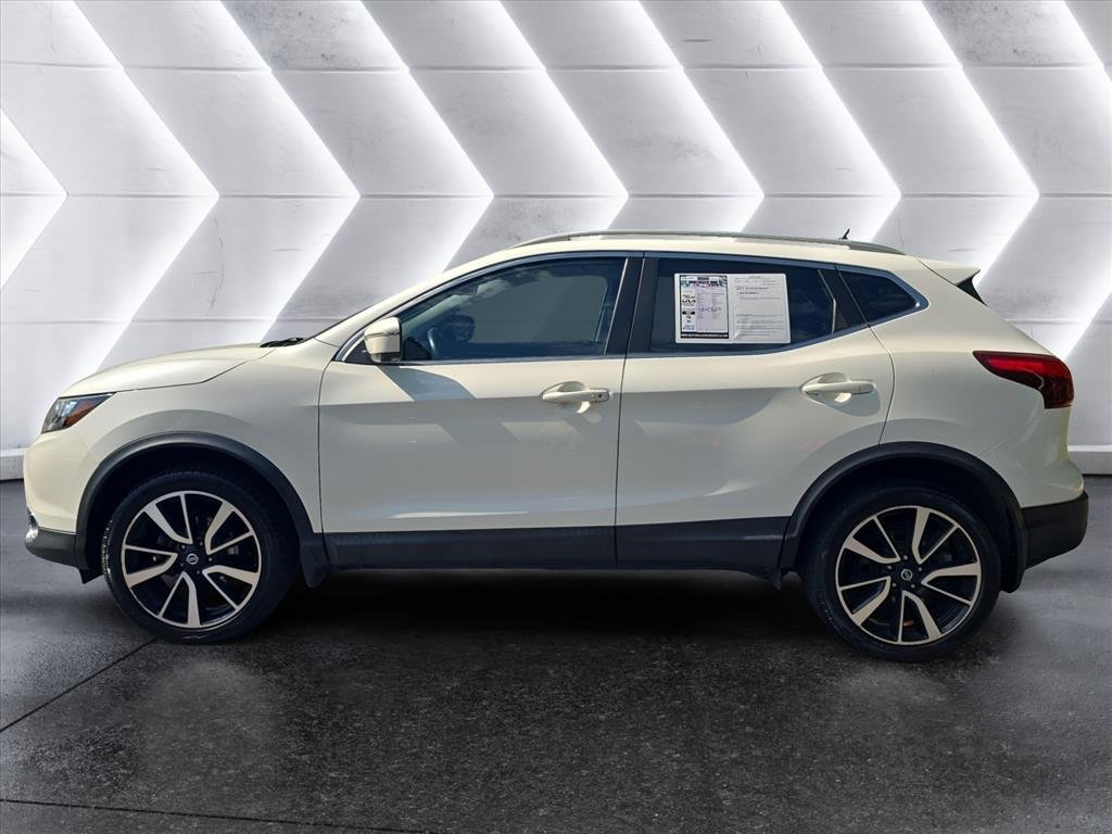 Used 2019 White Nissan SL image 2