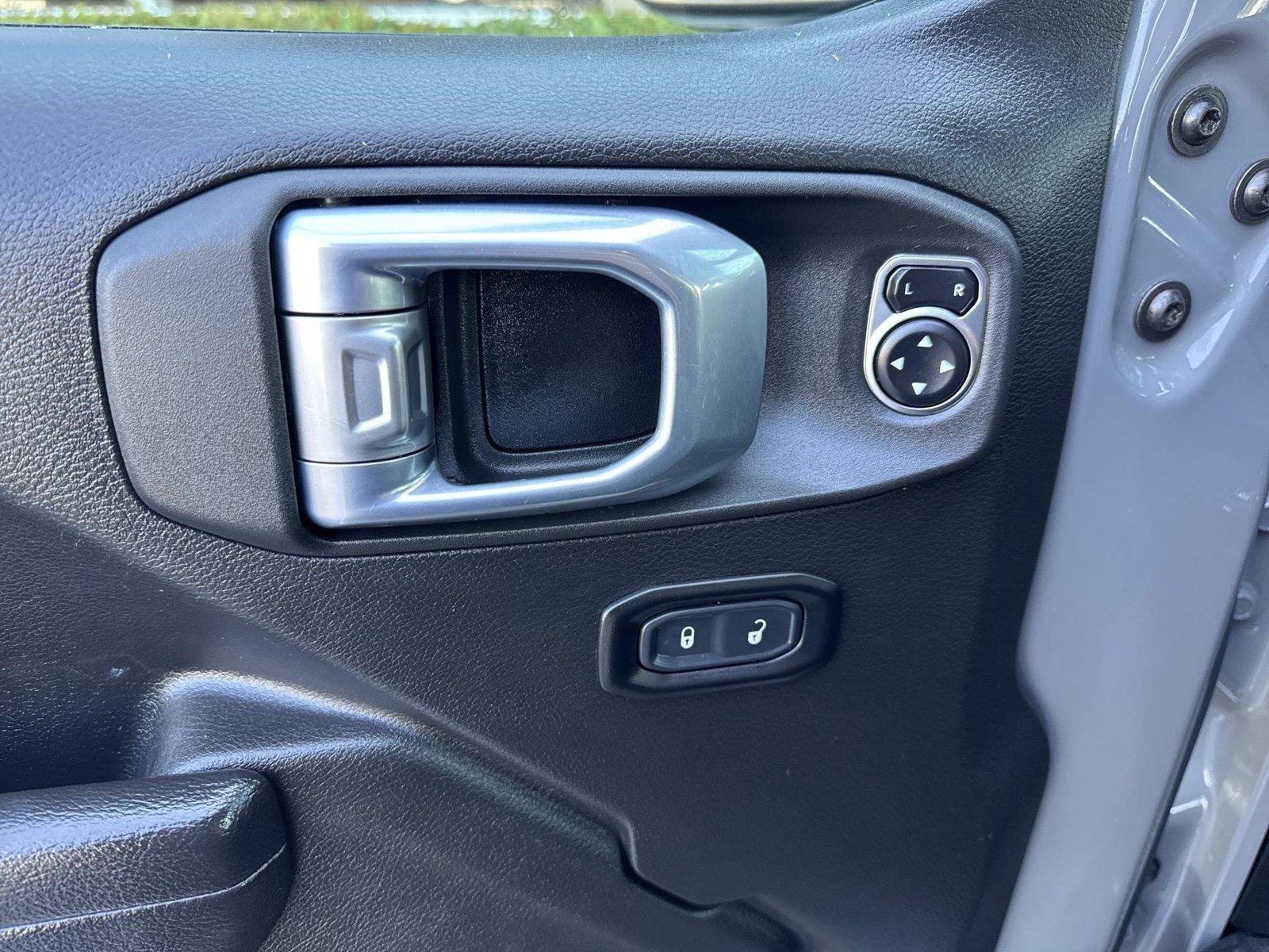 2022 Jeep Gladiator Altitude - Photo 27