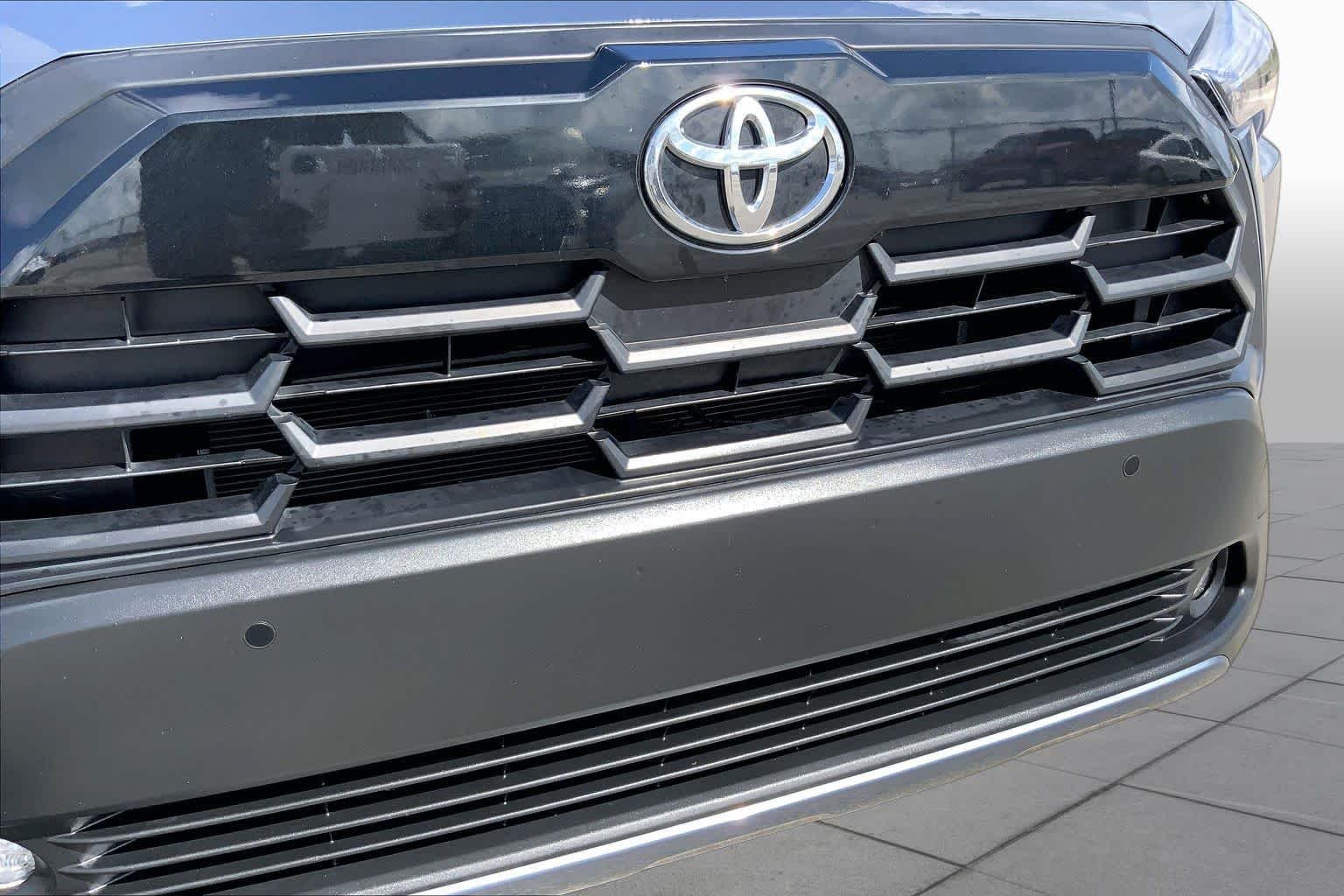 Used 2026 Celestite Toyota XLE image 29