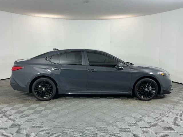 Used 2025  Toyota SE image 4