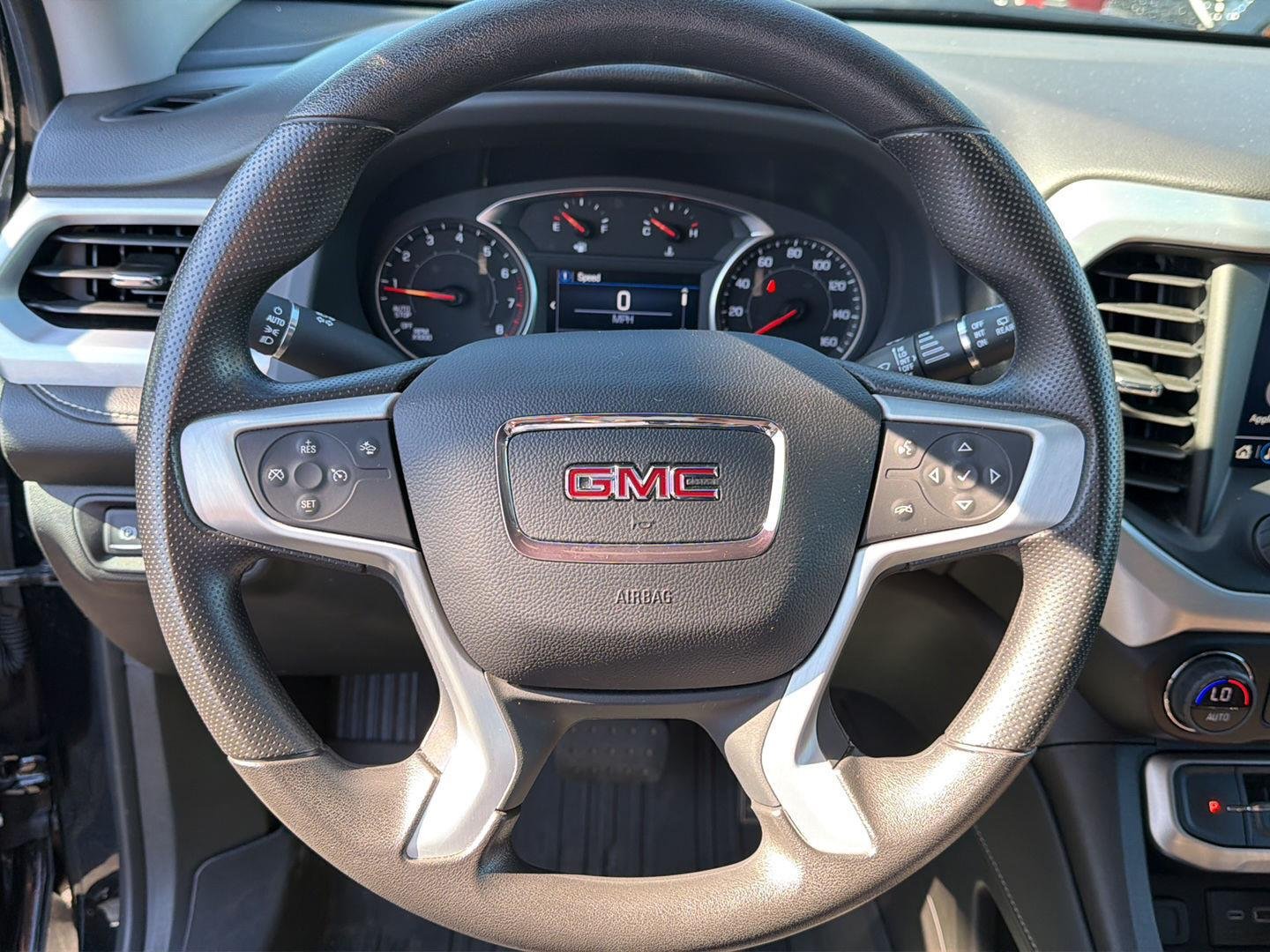Used 2023 Ebony Twilight Metallic GMC SLE image 17