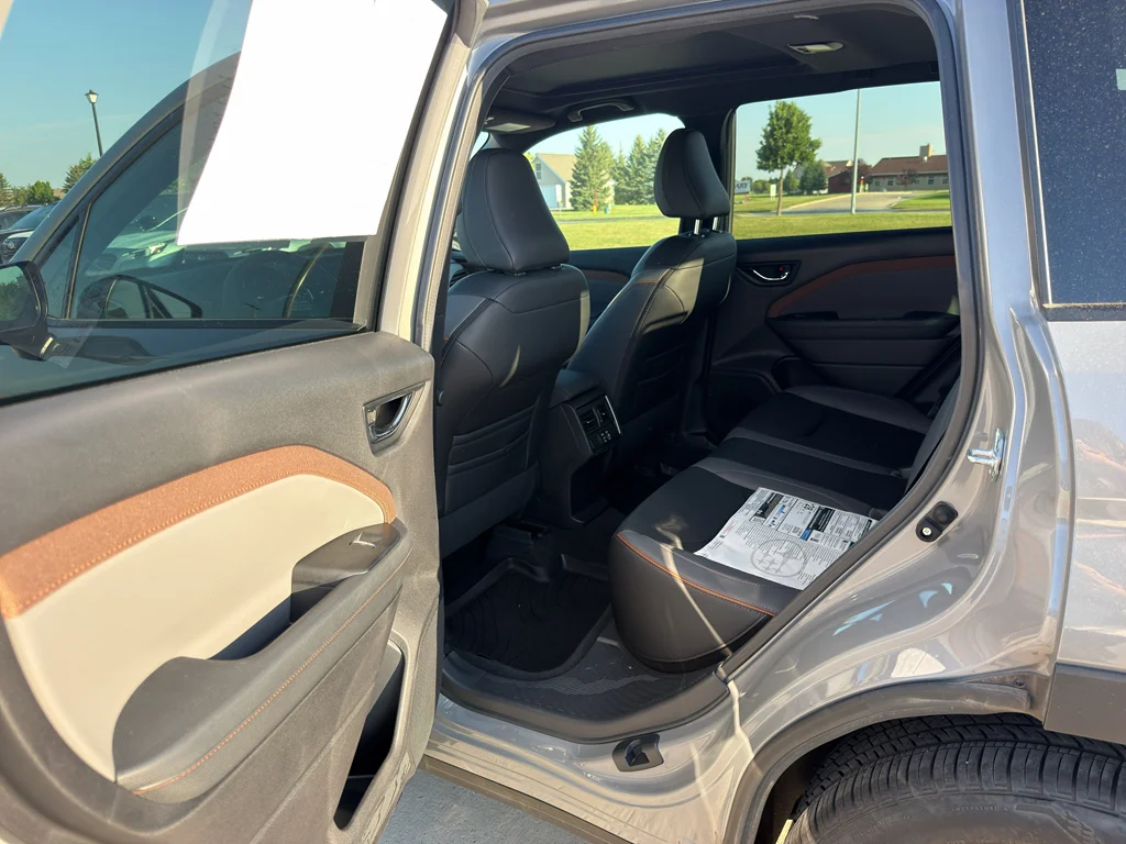 Used 2026 RIVER ROCK PEARL Subaru Sport image 10