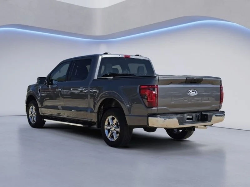 Certified Used 2025 Carbonized Gray Metallic Ford XLT image 4