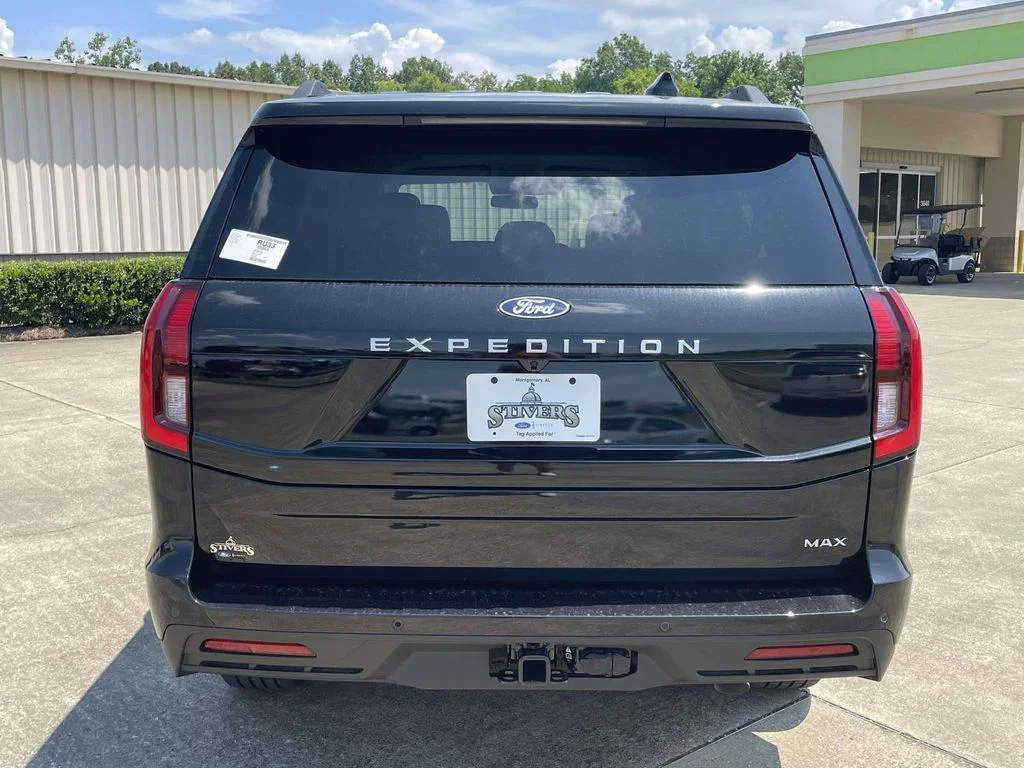 New 2027 Black Ford Active image 4