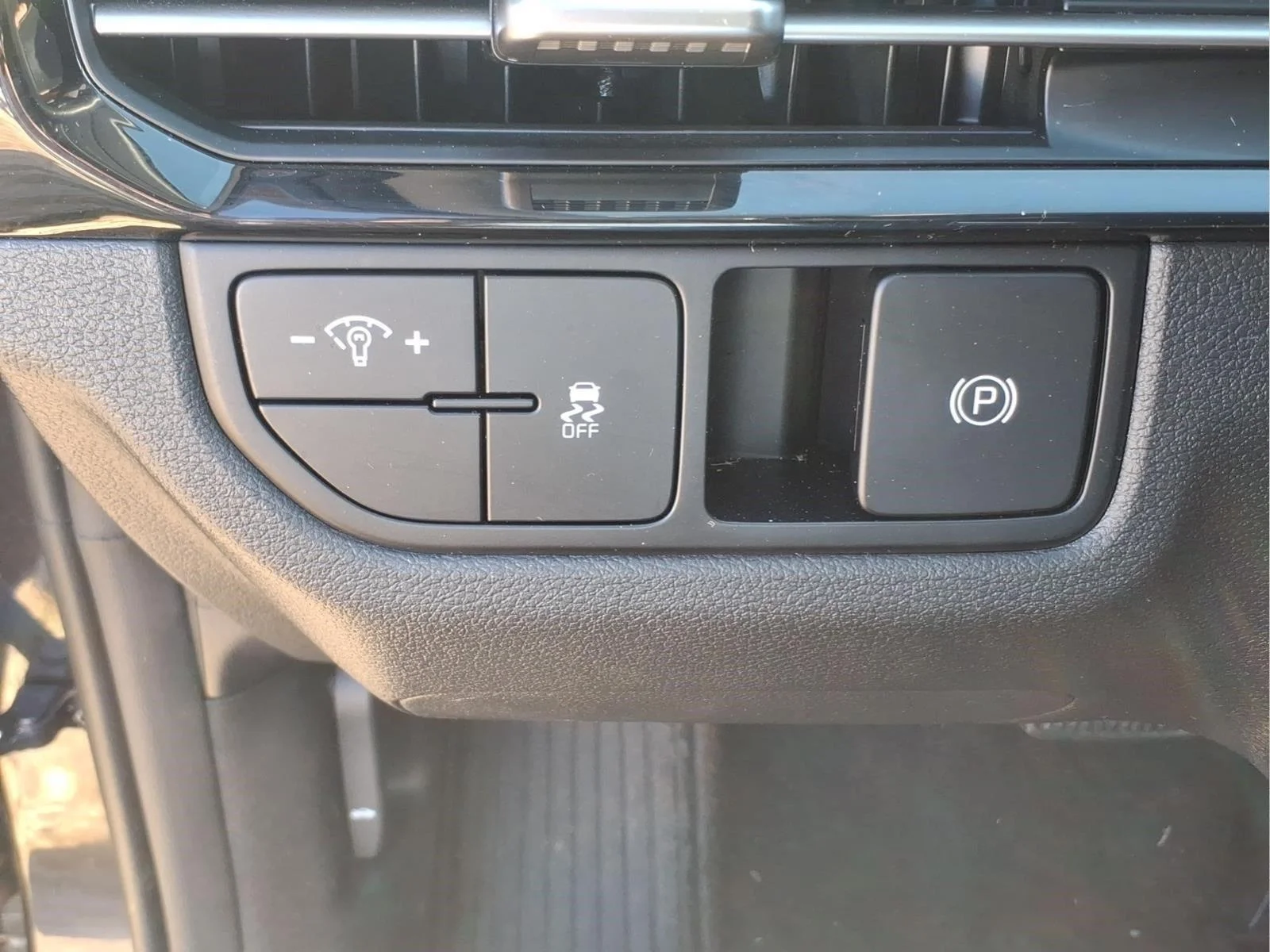 Used 2026 Panthera Metal Kia LX image 18