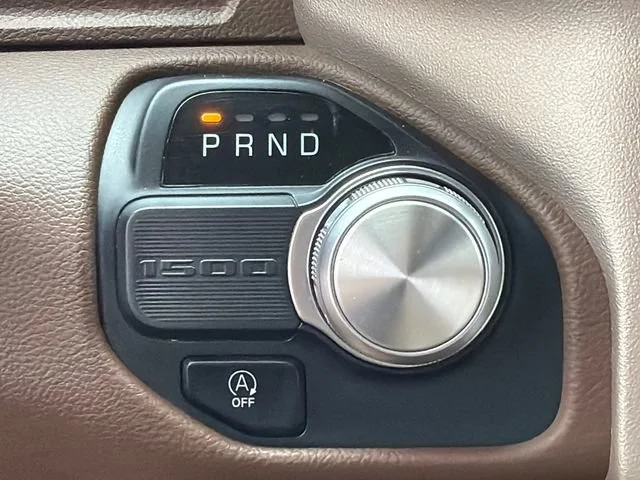 Used 2020 Black Ram Laramie image 31