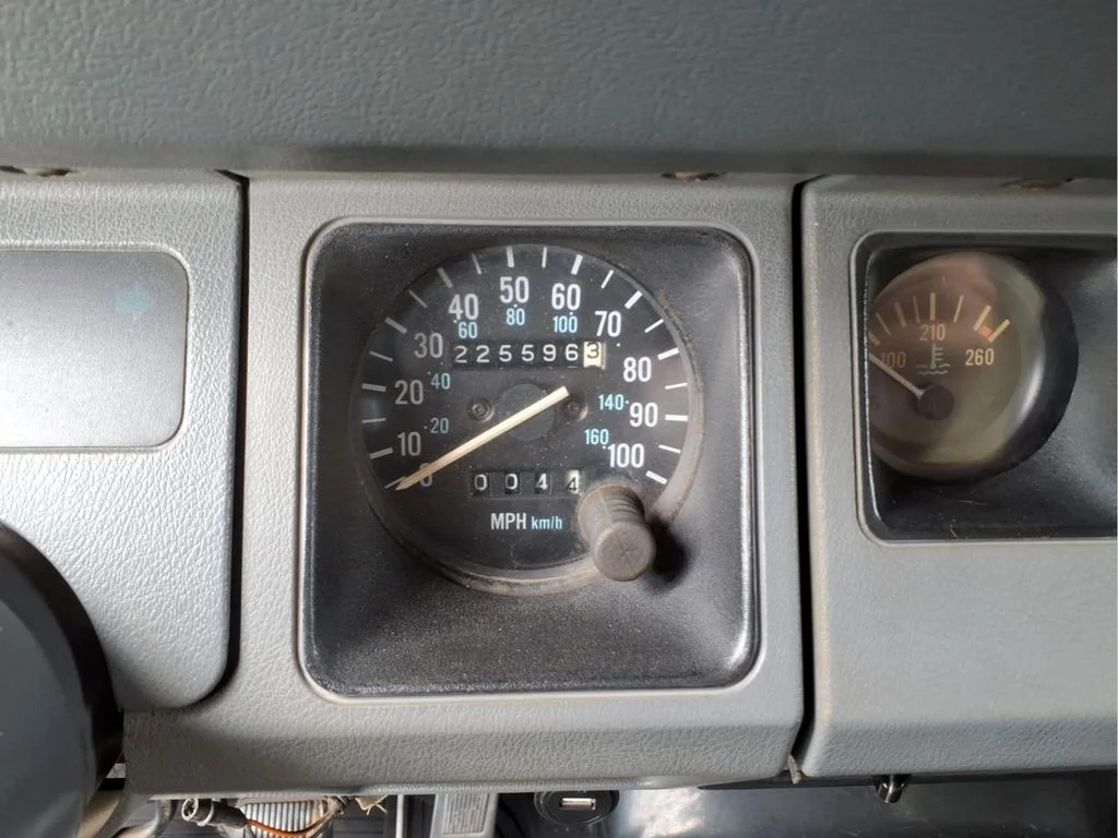 Used 1990 Black Jeep Base image 16