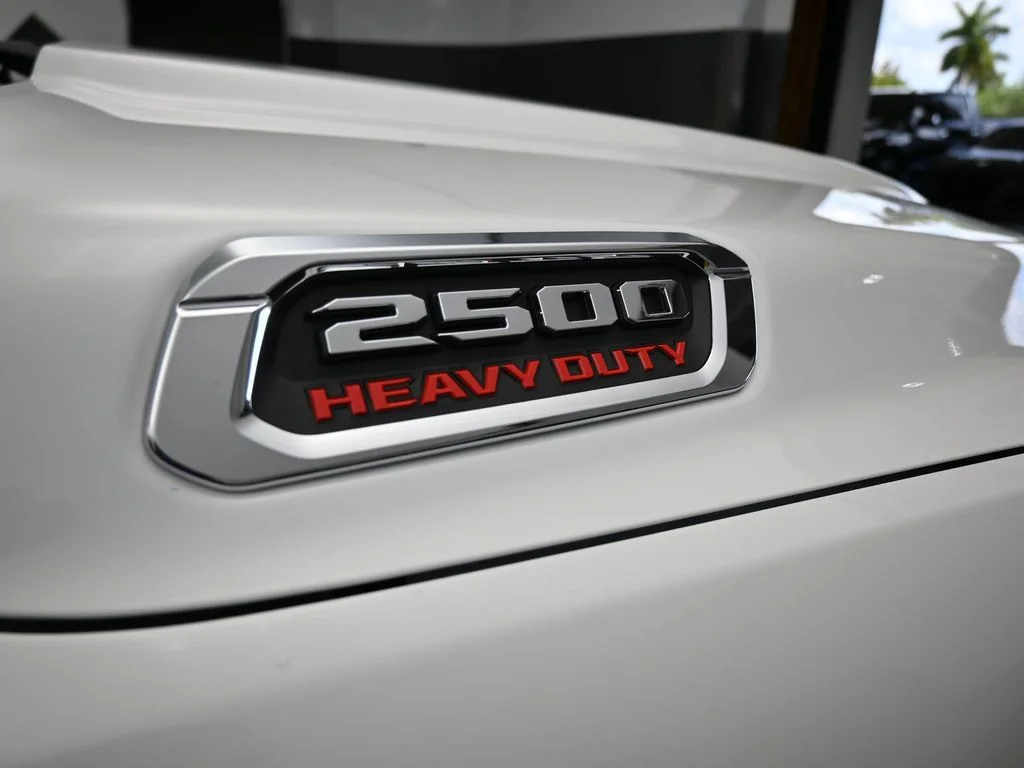 New 2026 Bright White Clear-Coat Exterior Paint RAM Tradesman image 47