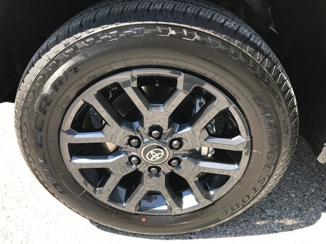2026 Toyota Tundra Platinum - Photo 17