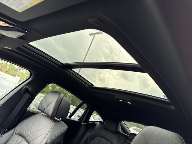 New 2027 Manhattan Green Metallic BMW xDrive40i image 23