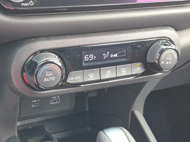Used 2024 Gray Nissan SR image 21