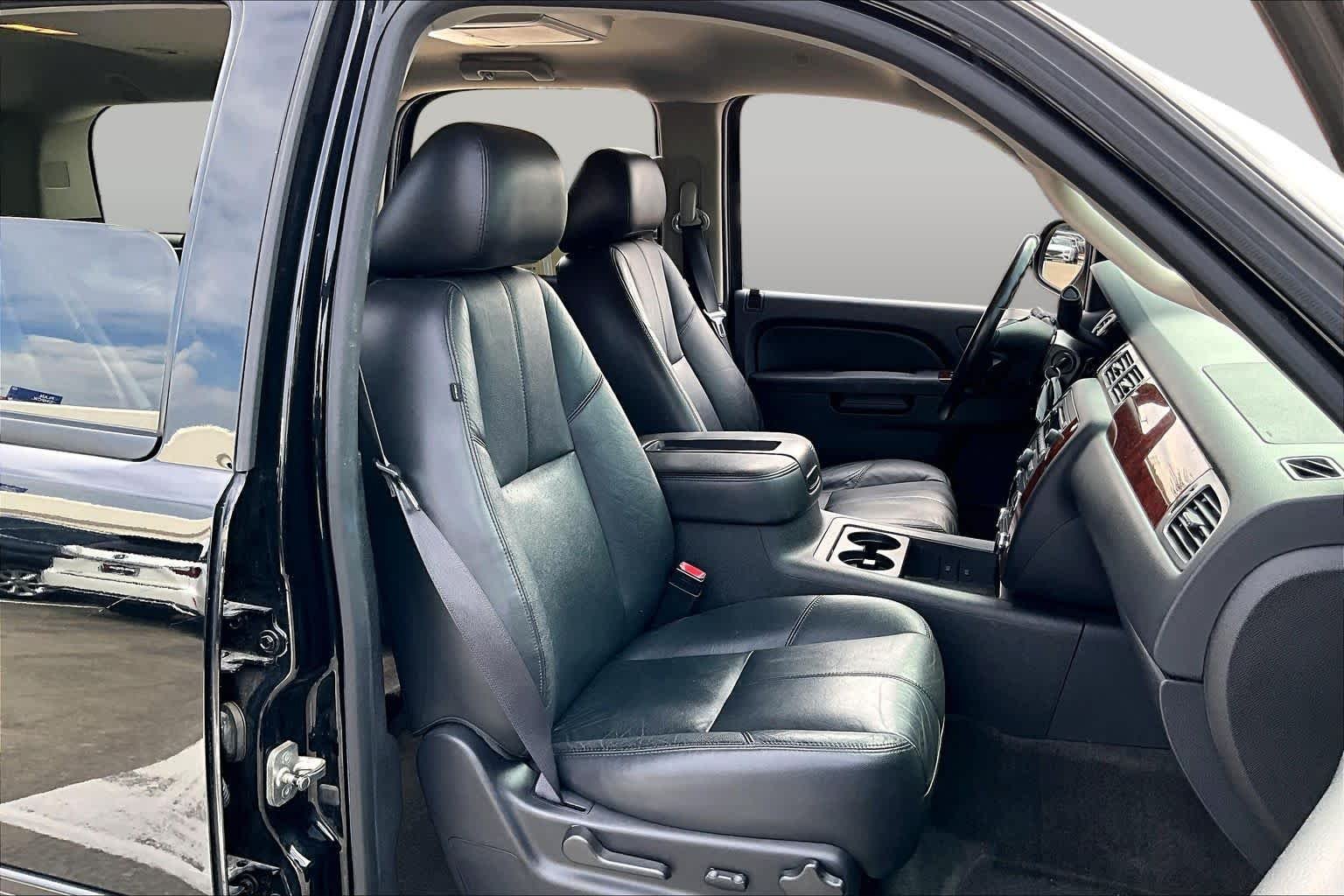 Used 2013 Black Chevrolet LT image 8