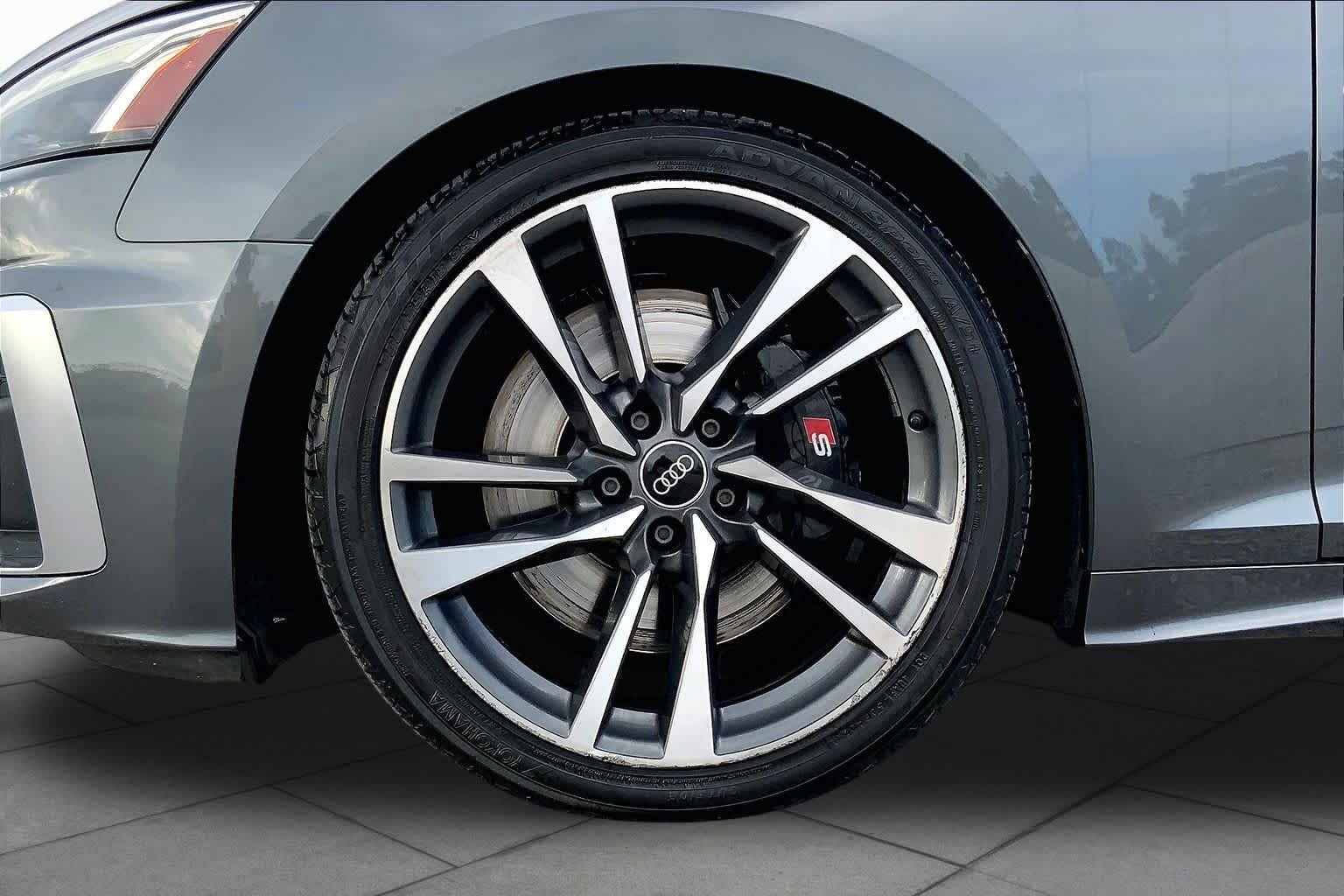 Used 2022 Daytona Gray Pearl Effect Audi Premium Plus image 11