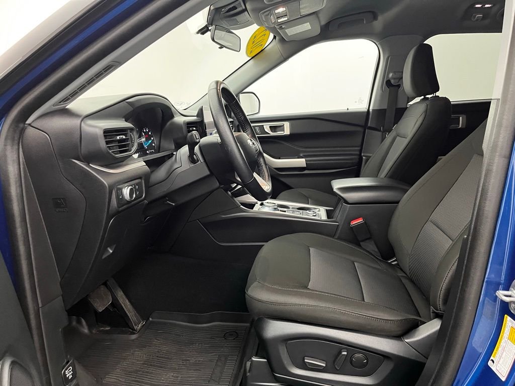 Used 2022 Blue Metallic Ford XLT image 19