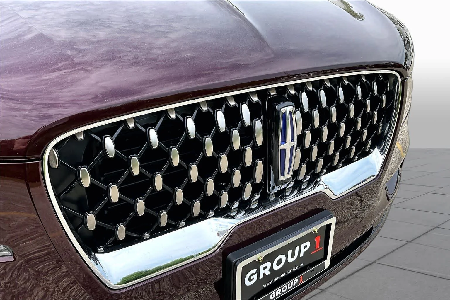 Used 2022 Burgundy Velvet Metallic Tinted Clearcoat Lincoln Grand Touring image 32