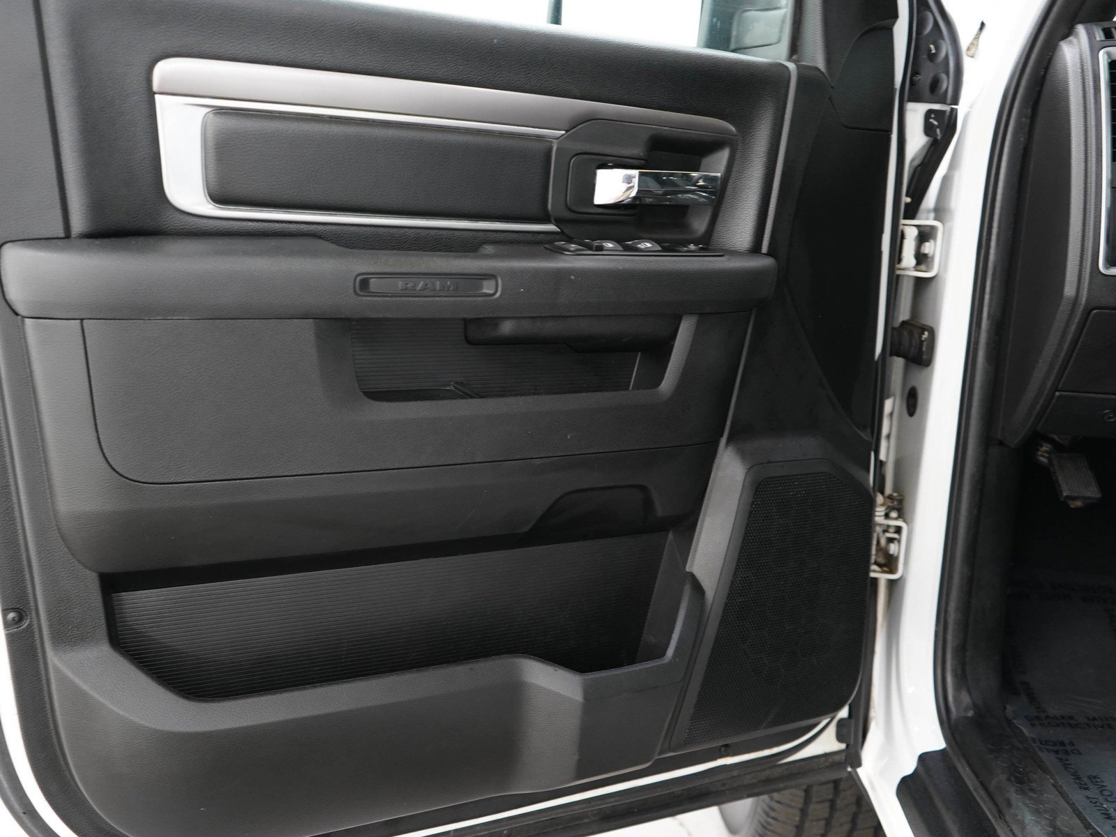 Used 2021 Bright White Clearcoat Ram Warlock image 17