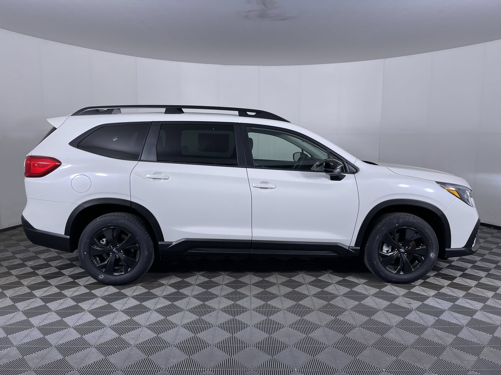 Used 2026 Crystal White Pearl Subaru Premium image 10