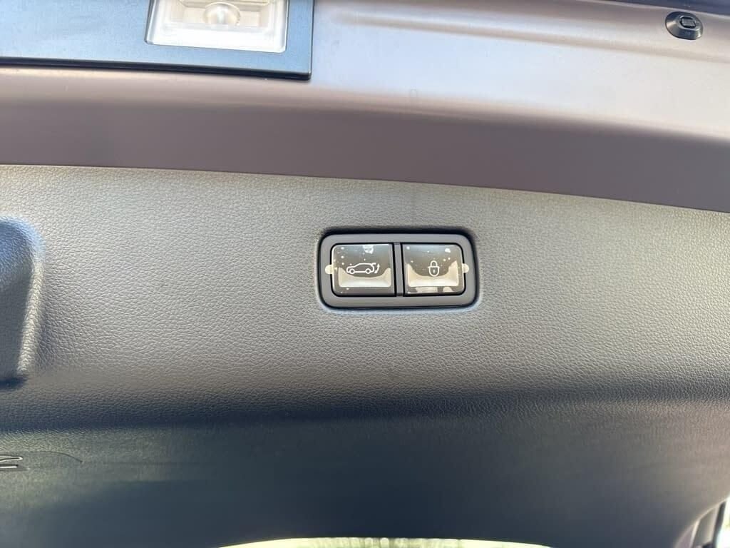 New 2026 Blue Genesis 2.5T SPORT PRESTIGE image 16