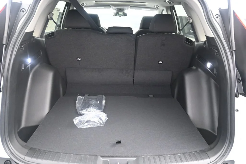 New 2026 Platinum White Pearl Honda EX image 16