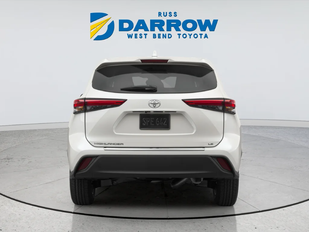 Used 2020 White Toyota XLE image 7
