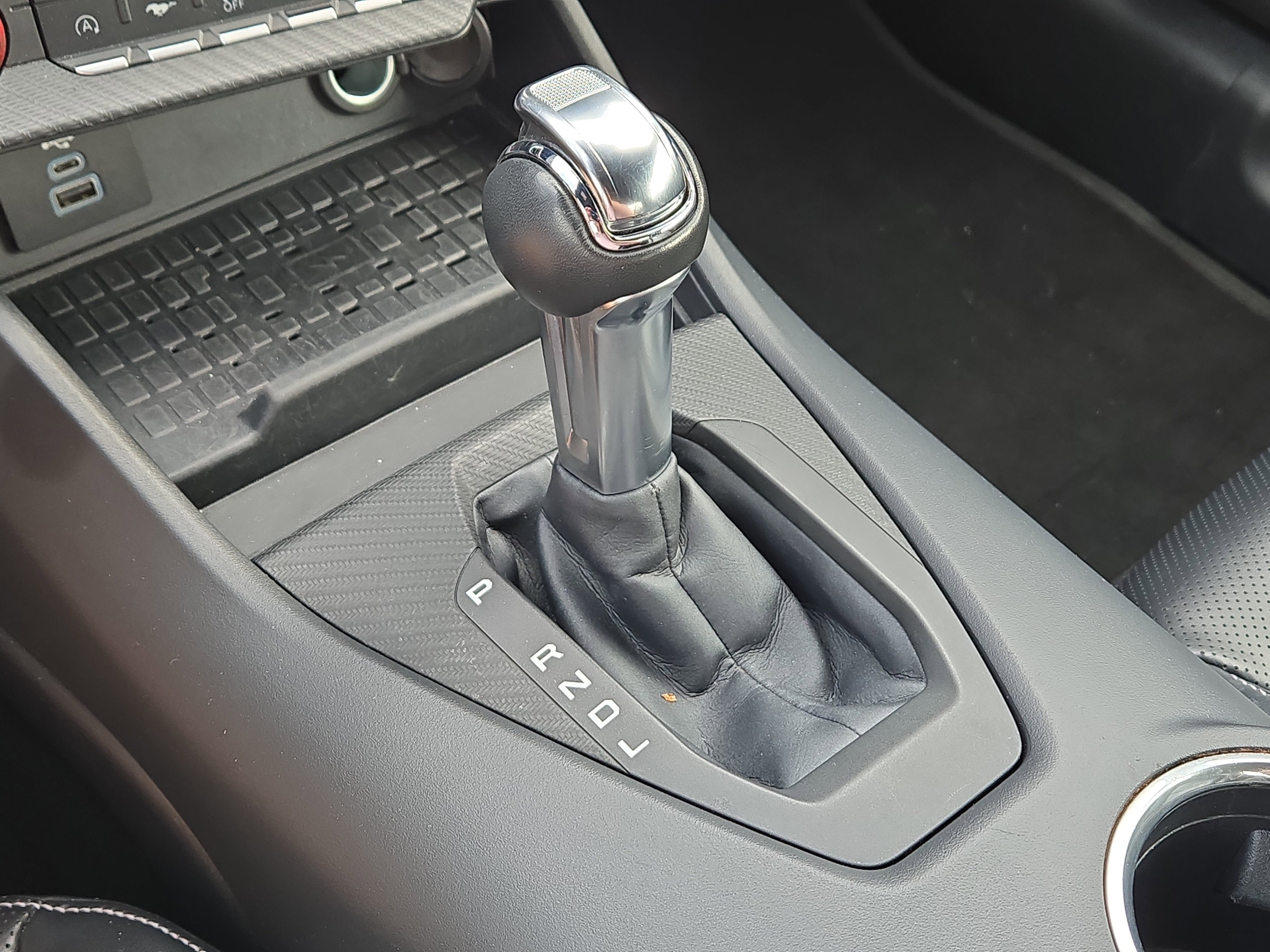 2024 Ford Mustang EcoBoost - Photo 25