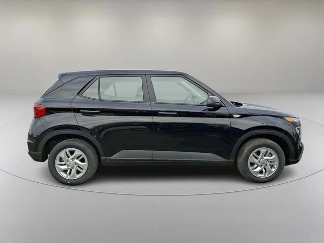 New 2026 Black Hyundai SE image 8
