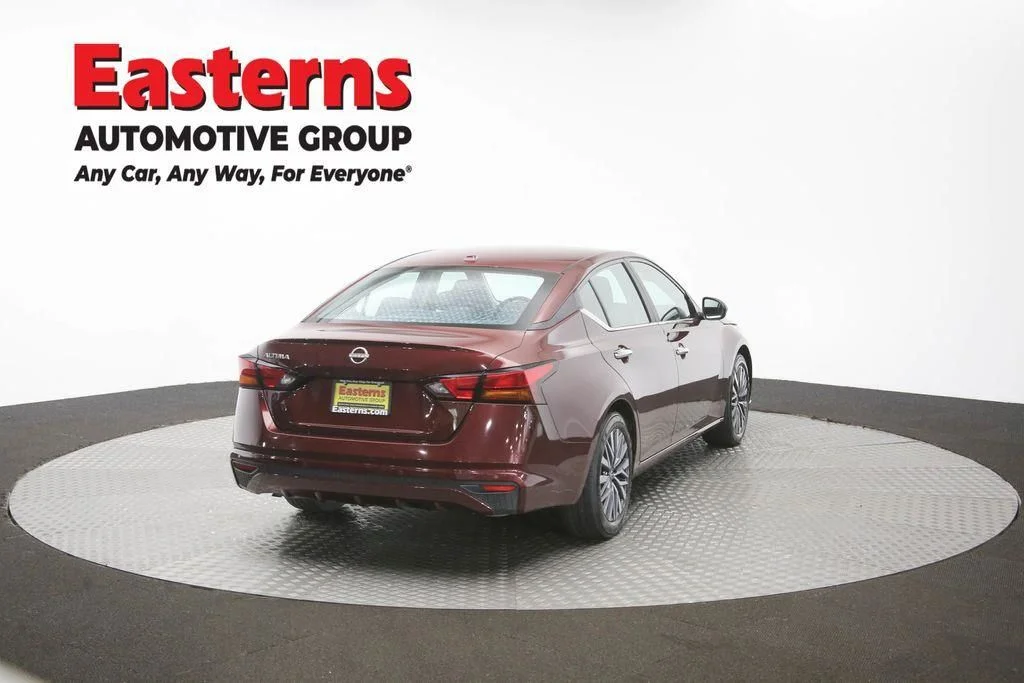 Used 2025 Red Nissan 2.5 SV image 41