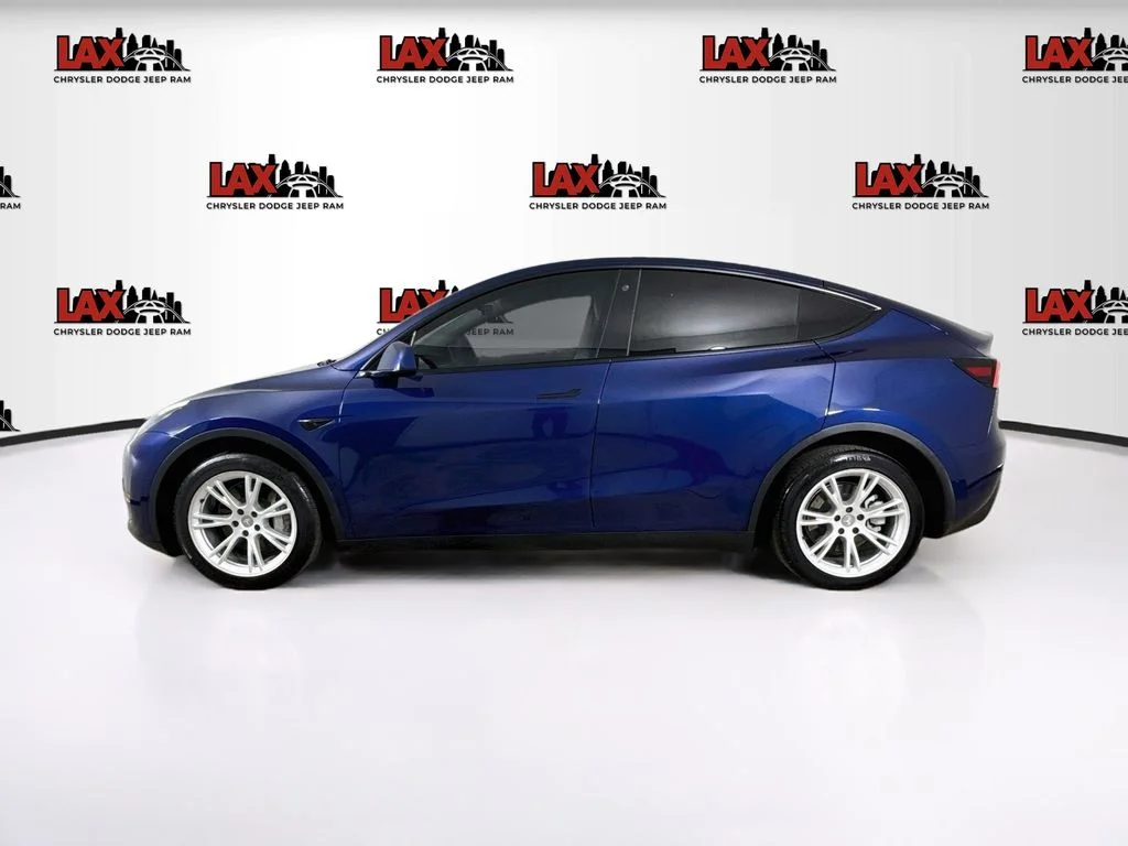 Used 2022 Blue Tesla Long Range image 4