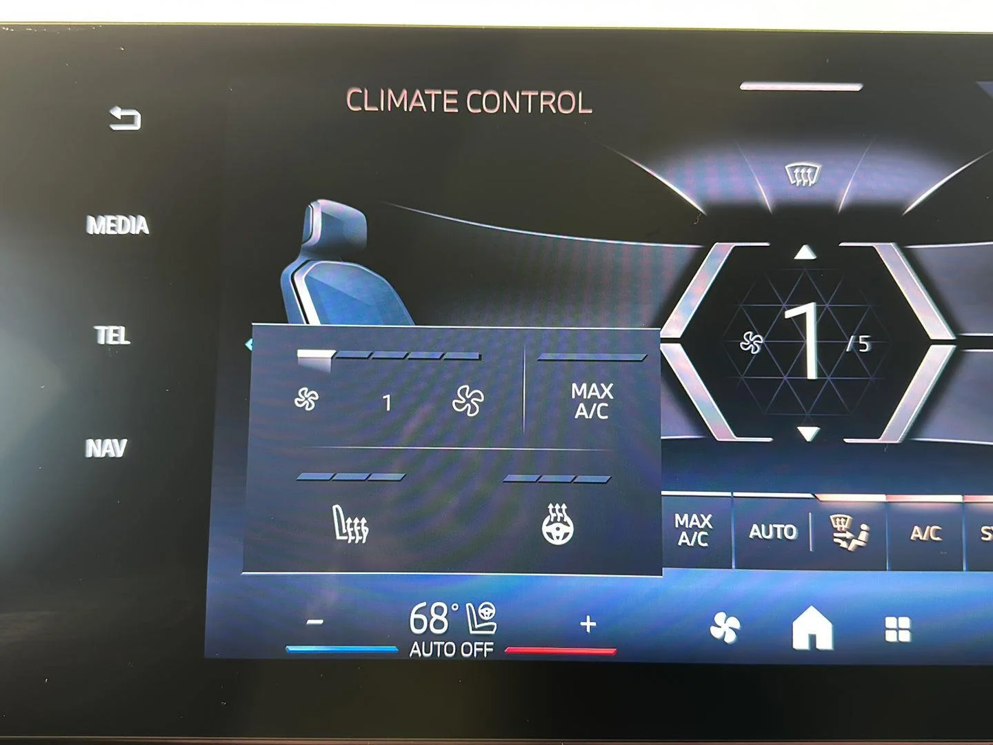 Used 2024 Space Silver Metallic BMW xDrive28i image 16