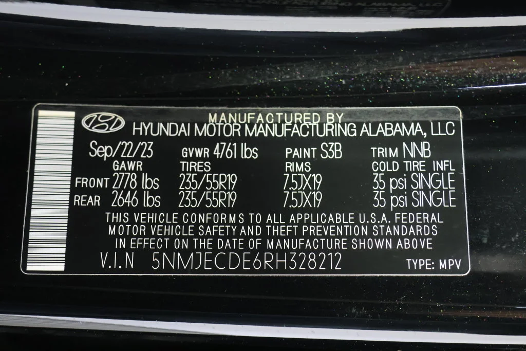 Used 2024 Black Pearl Hyundai Limited image 30