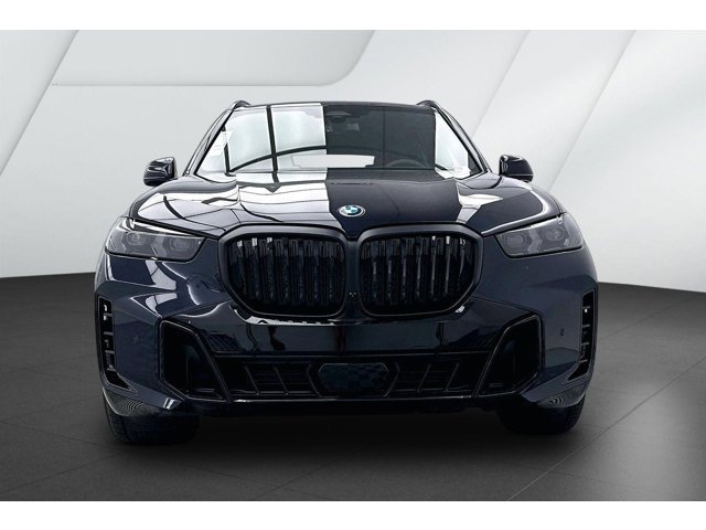 New 2026 Carbon Black Metallic BMW xDrive50e image 2