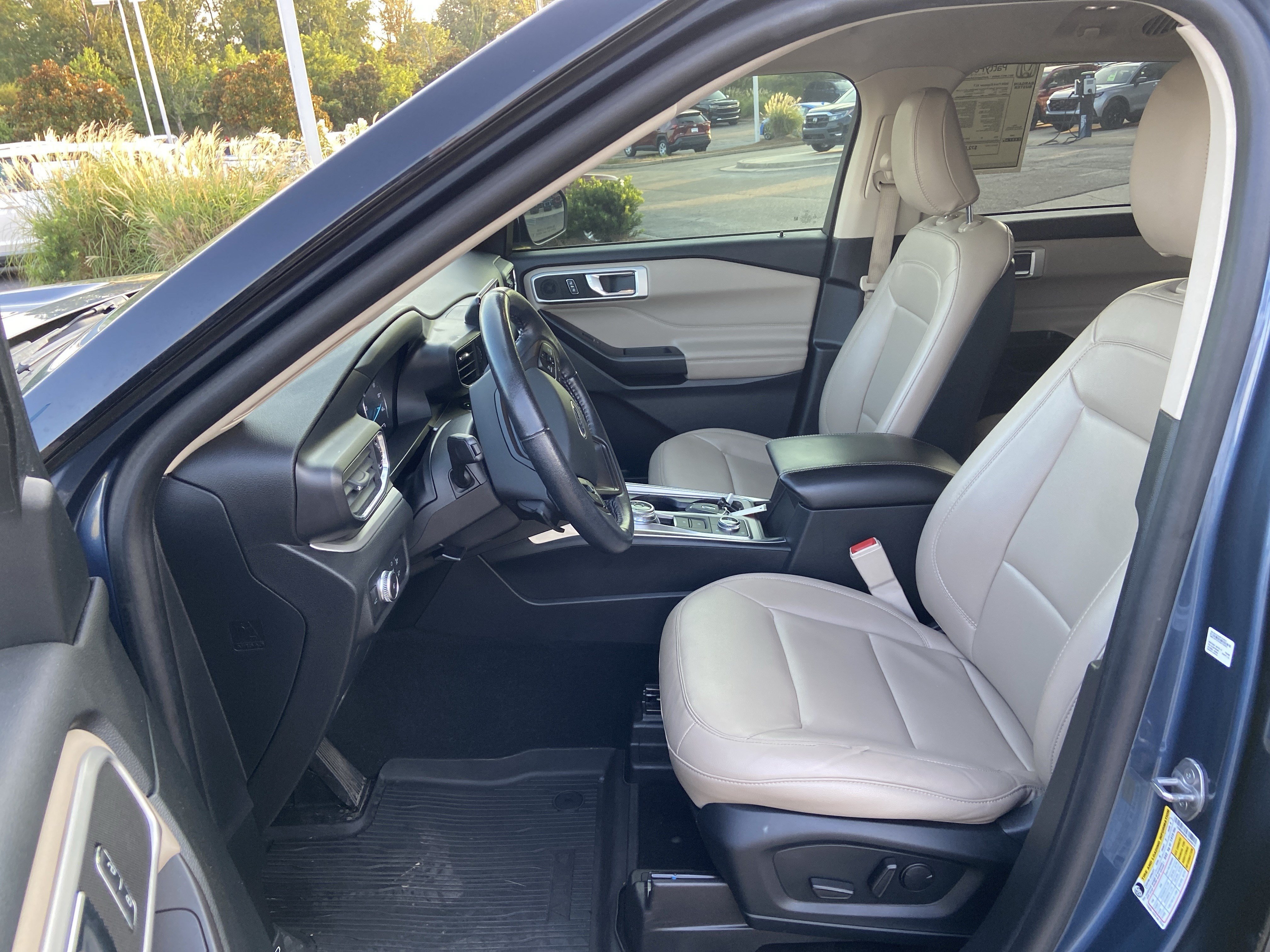 Used 2020 Blue Metallic Ford XLT image 34