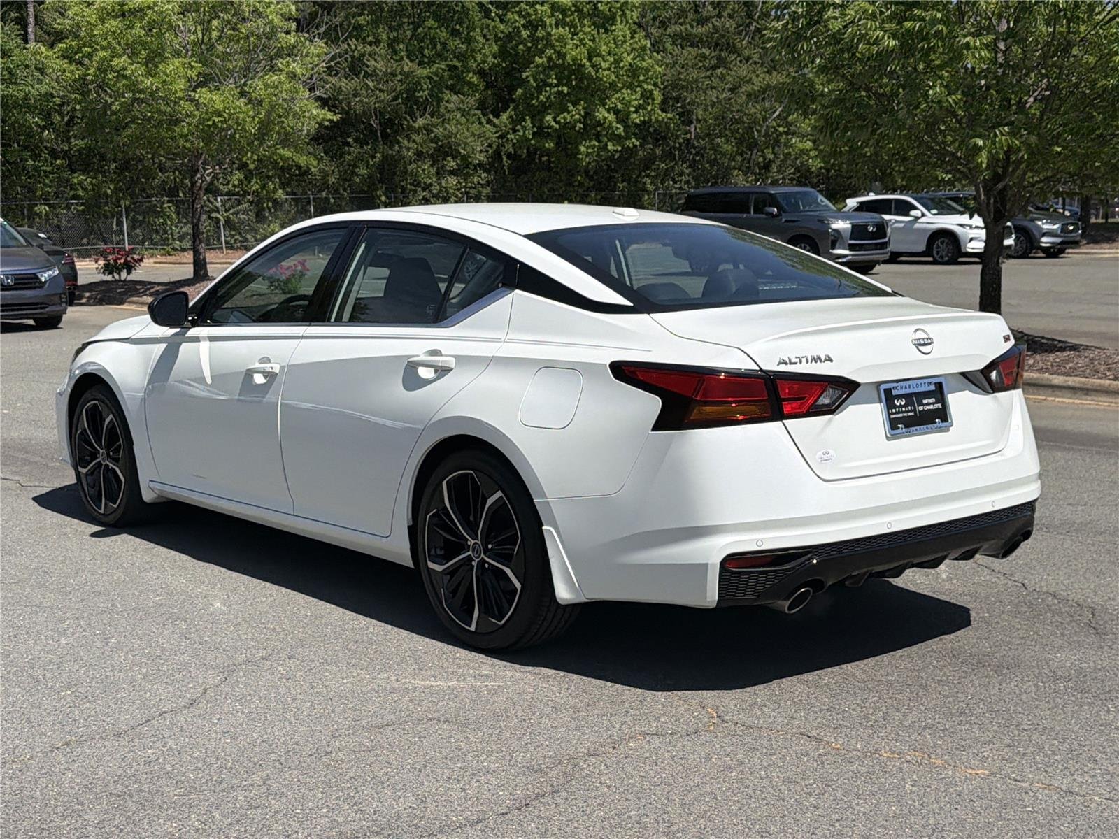 Used 2024 Pearl White Tricoat Nissan 2.5 SR image 25