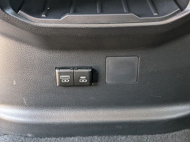 Used 2024  Toyota SR5 image 15