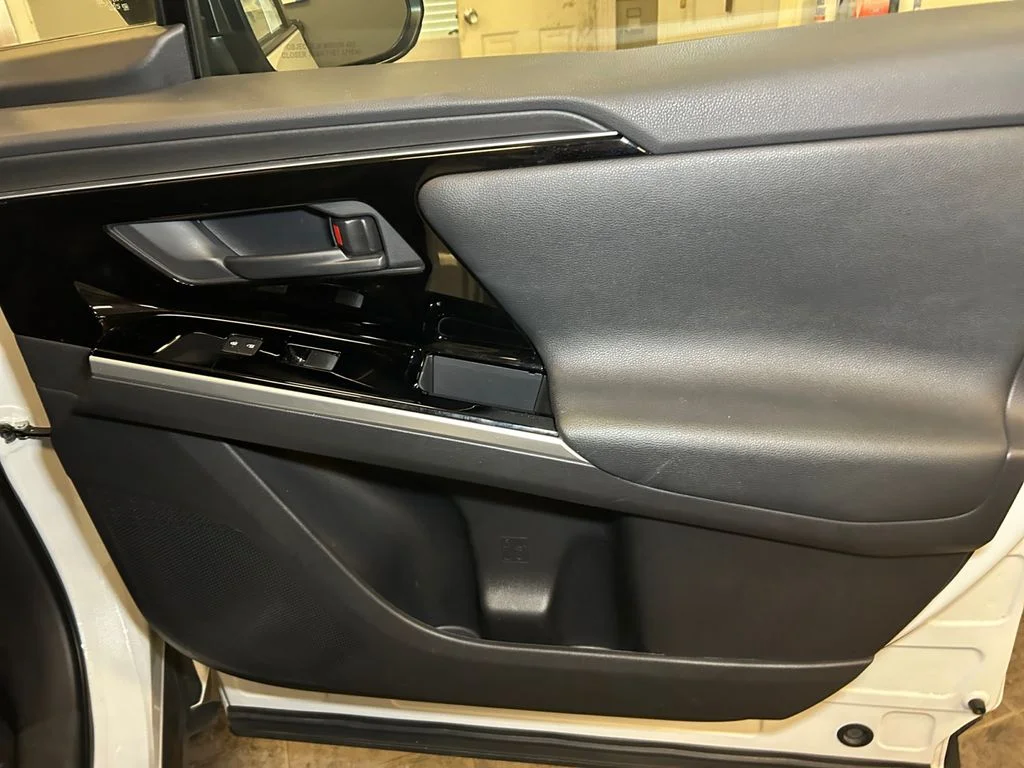 Used 2024 Pearl Toyota XLE image 16