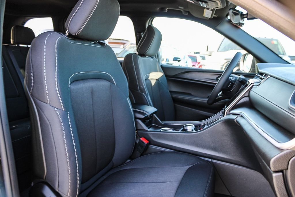 Used 2025 Diamond Black Jeep Laredo X image 17