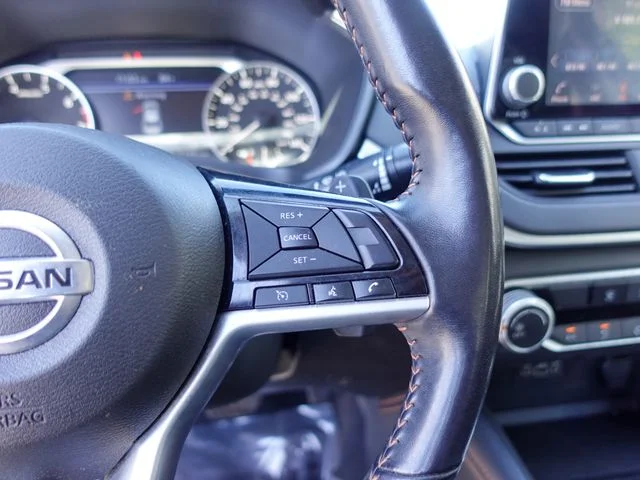 Used 2021 Black Nissan 2.5 SR image 15