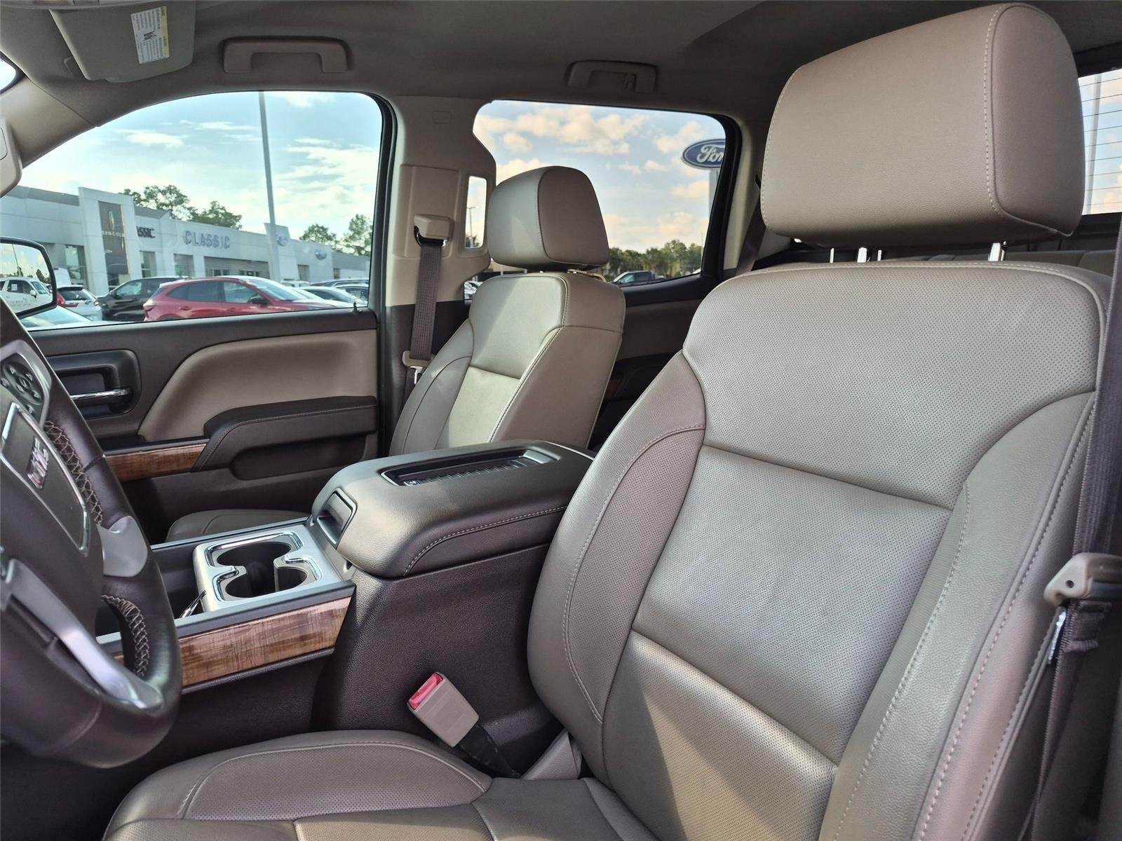 Used 2017 White Frost Tricoat GMC SLT image 14