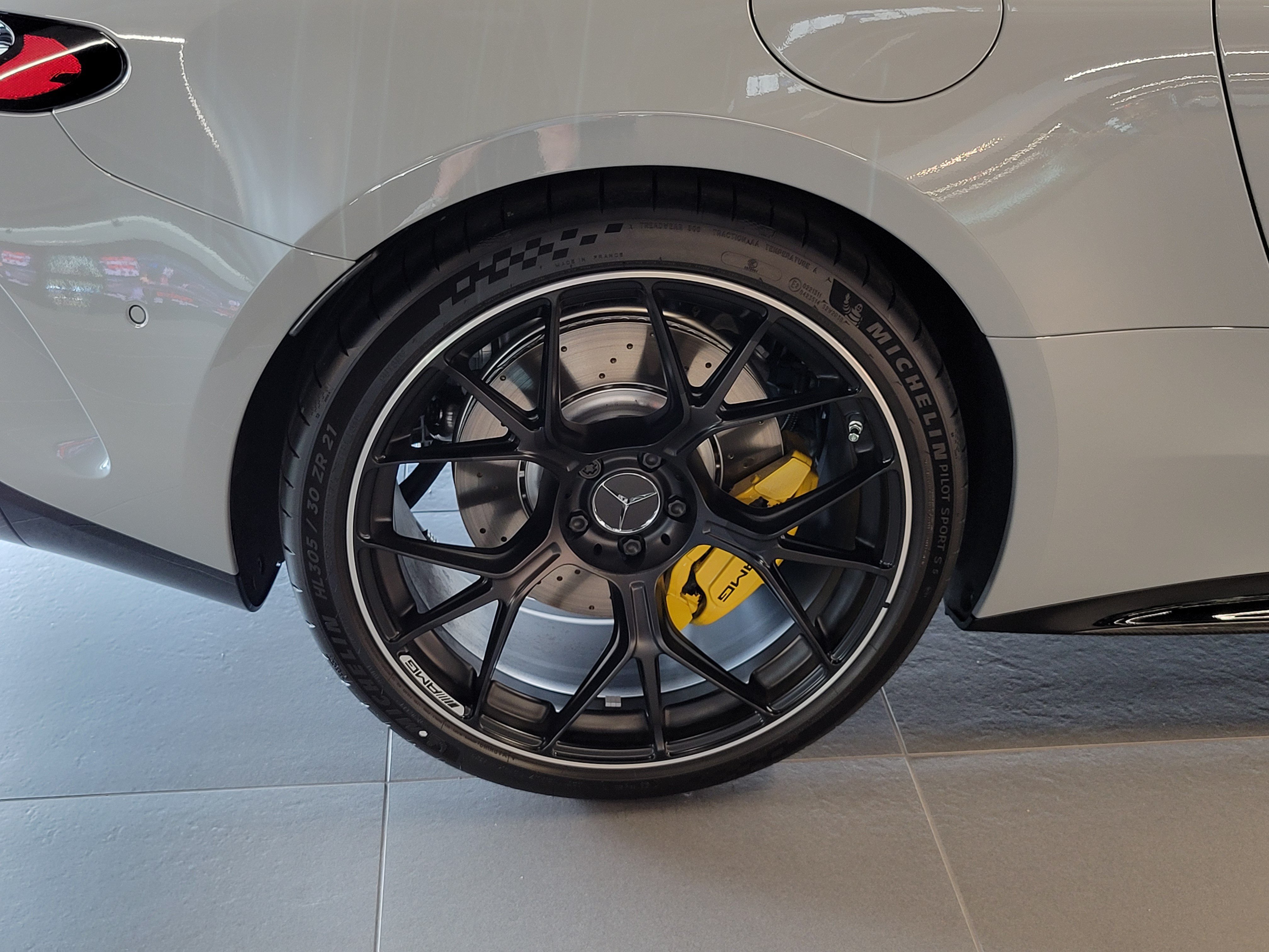 New 2026 MANUFAKTUR Alpine Grey Mercedes-Benz AMG® GT 55 Coupe image 7