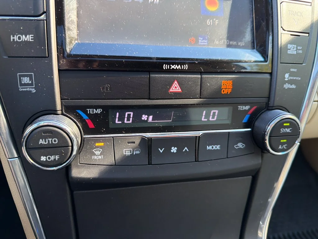 Used 2017 Blue Toyota XLE image 11