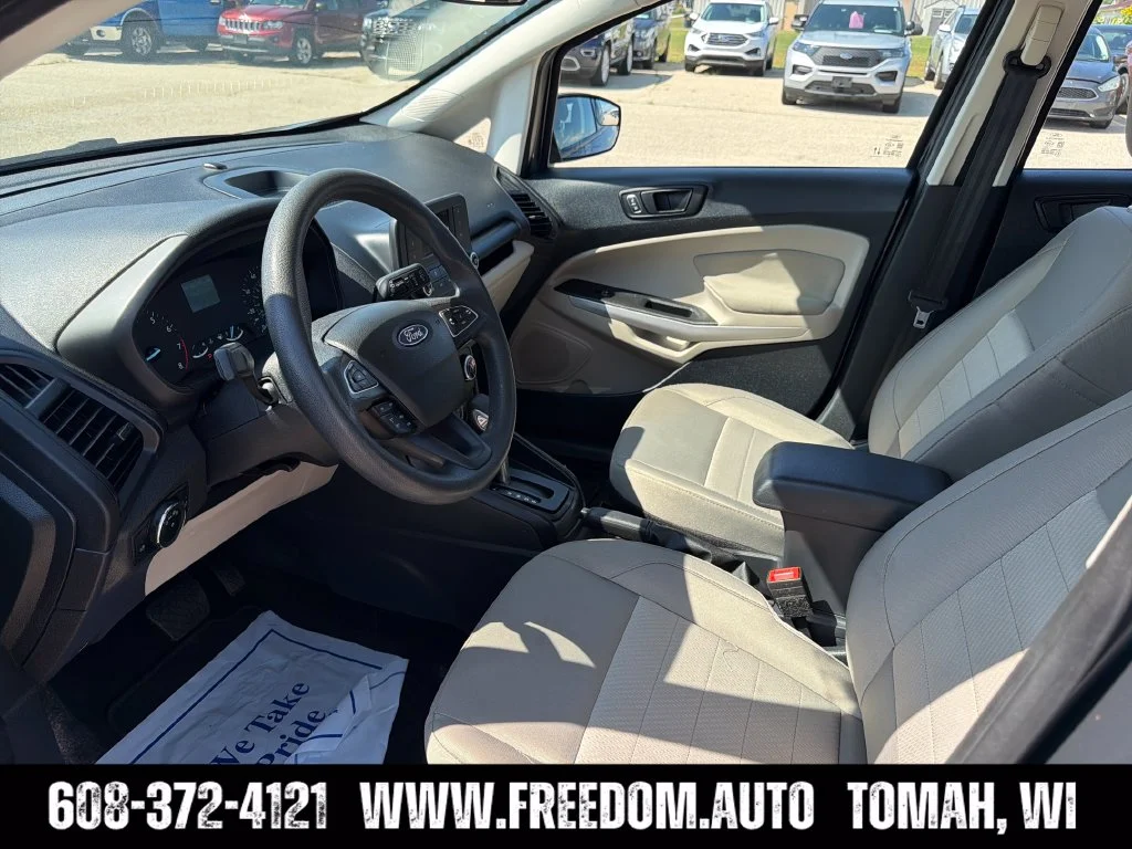 Used 2021  Ford S image 21