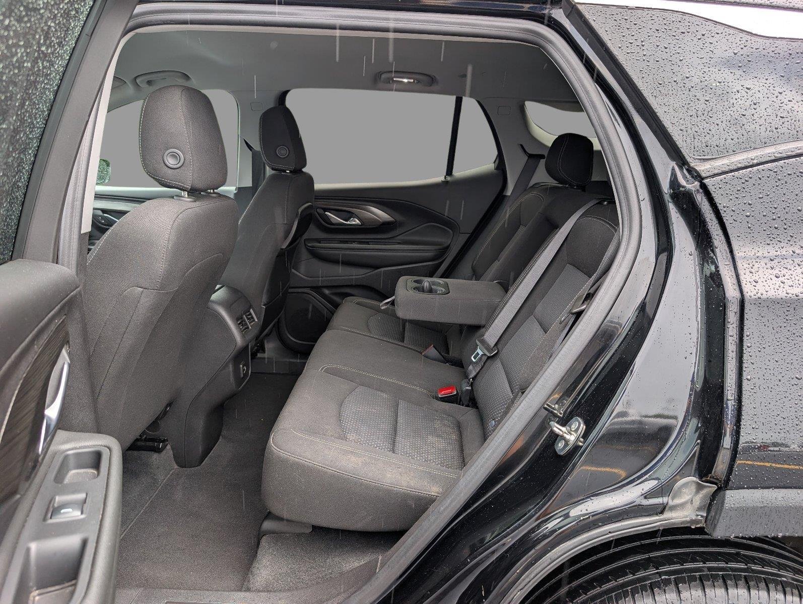 Used 2024 Ebony Twilight Metallic GMC SLE image 31