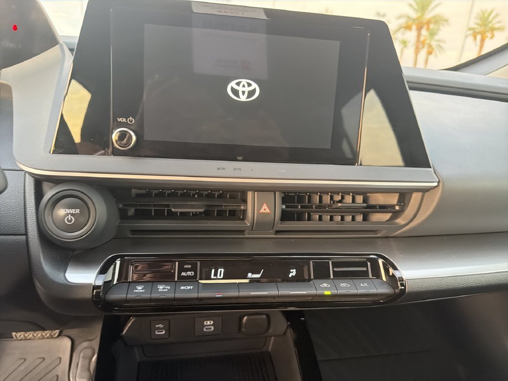 Used 2025  Toyota LE image 19