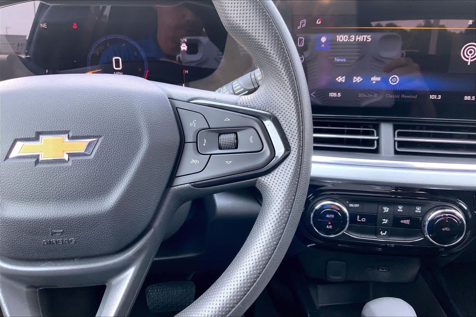 Used 2025 Sterling Gray Metallic Chevrolet LT image 24