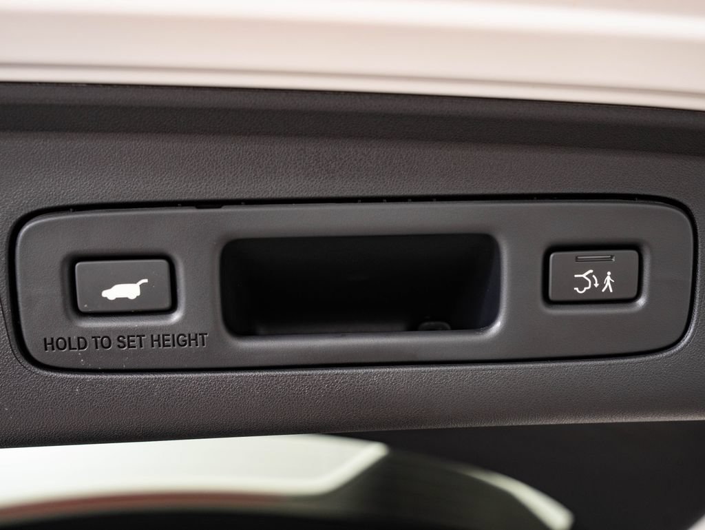 New 2026 Platinum White Pearl Acura AWD image 20