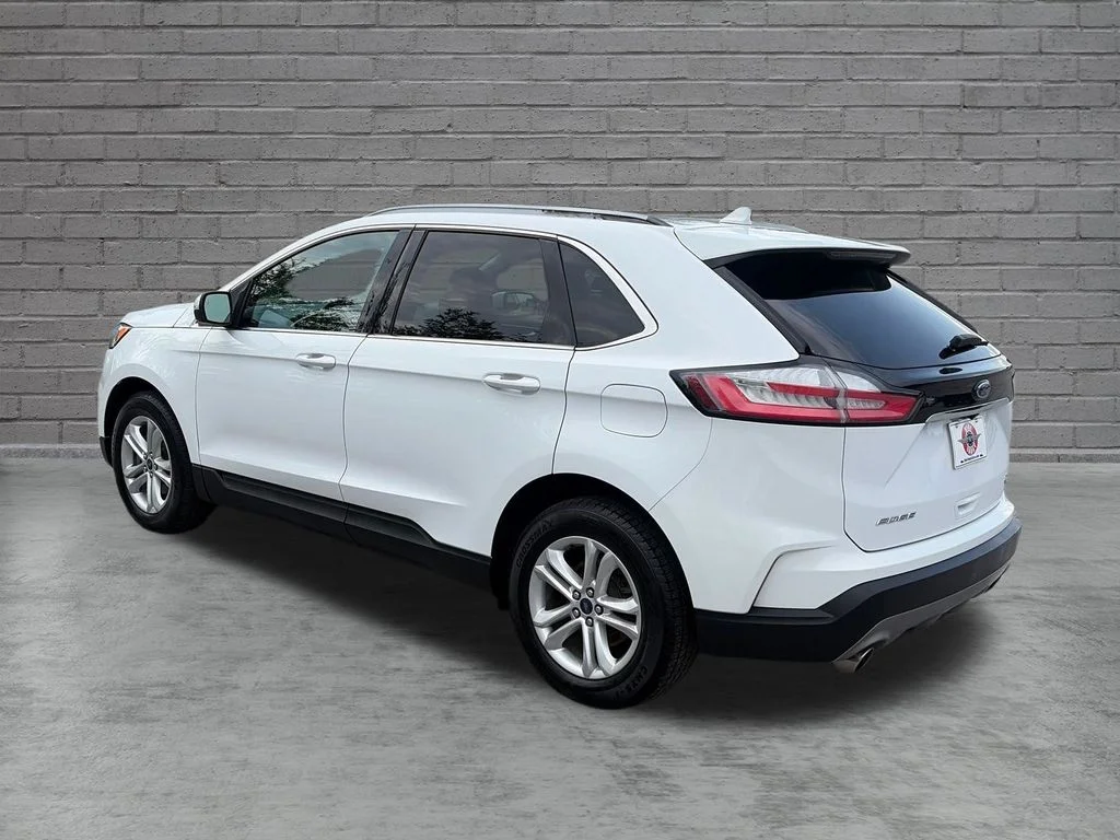 Used 2020 Oxford White Ford SEL image 4